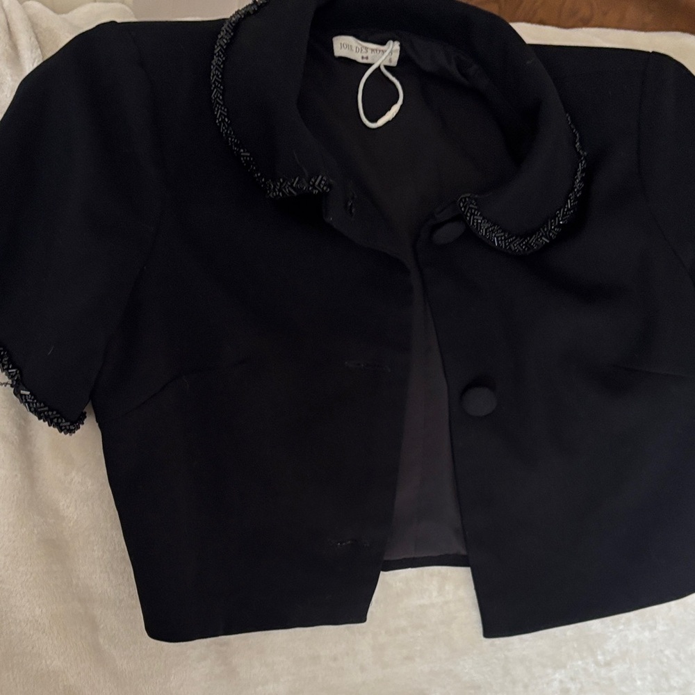 Elegant Black Short Sleeve beaded Blazer in S - Picture 9 of 9